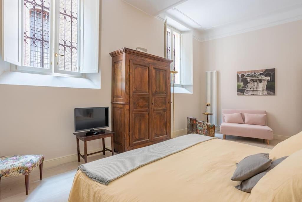 Palazzo Sabbioni Appartamento Lusso Due Camere Soggiorno Cucina Ferrara Exterior foto